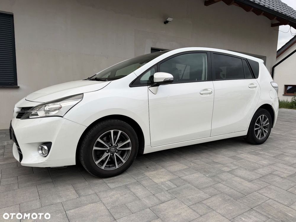 Toyota Verso 2.0 D-4D Active - 11