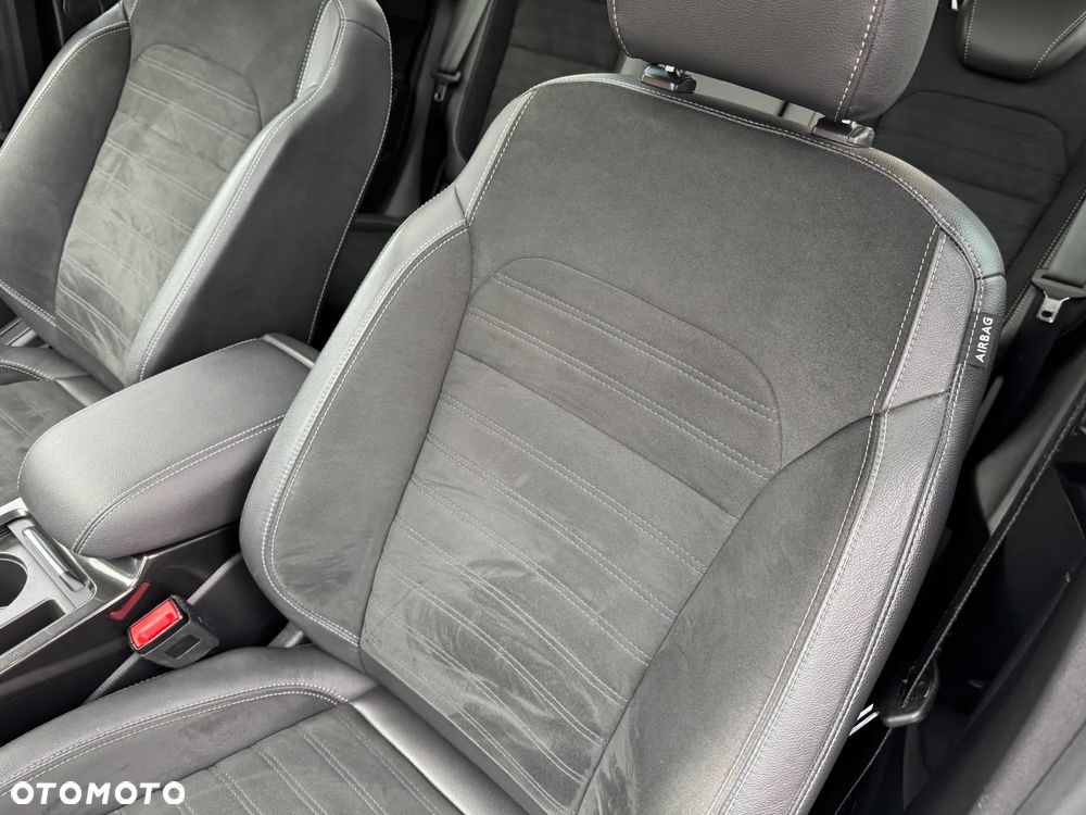 Ford Kuga 2.0 TDCi 4x4 ST-Line - 34