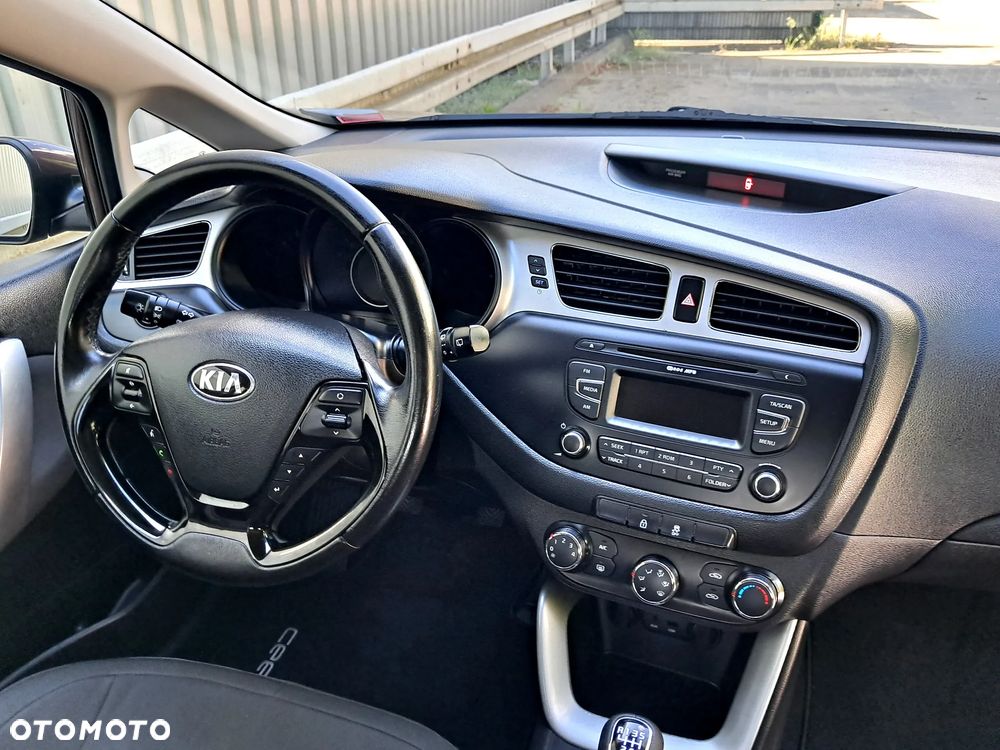 Kia Ceed 1.6 GDI Edition 7 - 24
