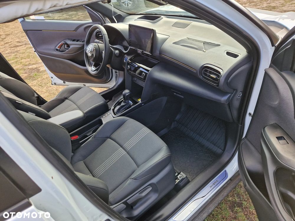 Toyota Yaris Cross Hybrid 1.5 Premiere Edition - 13