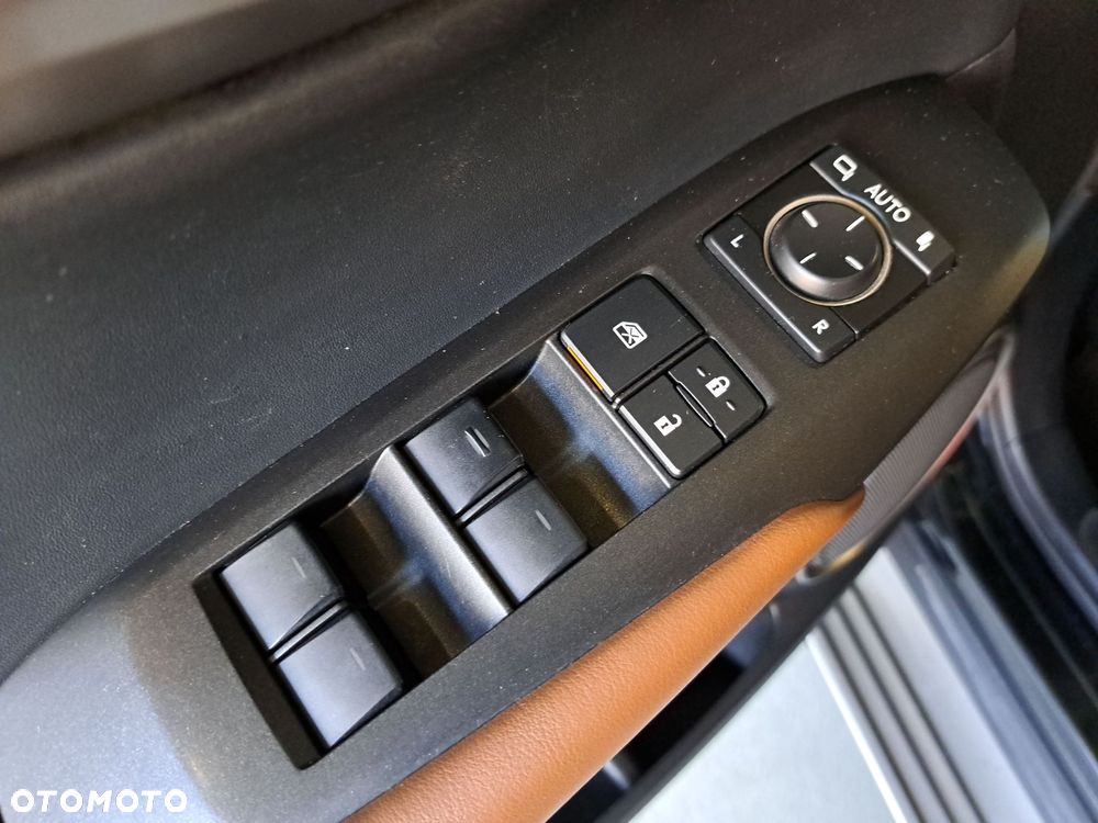 Lexus NX 300h Comfort AWD - 39