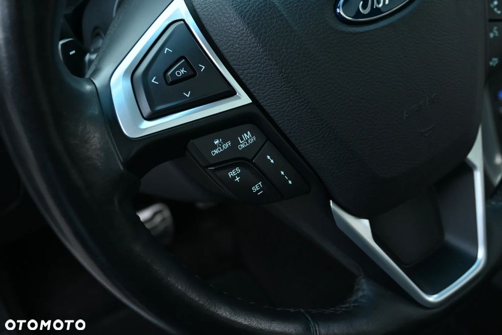 Ford Edge 2.0 TDCi Bi-Turbo 4x4 ST-LINE - 35