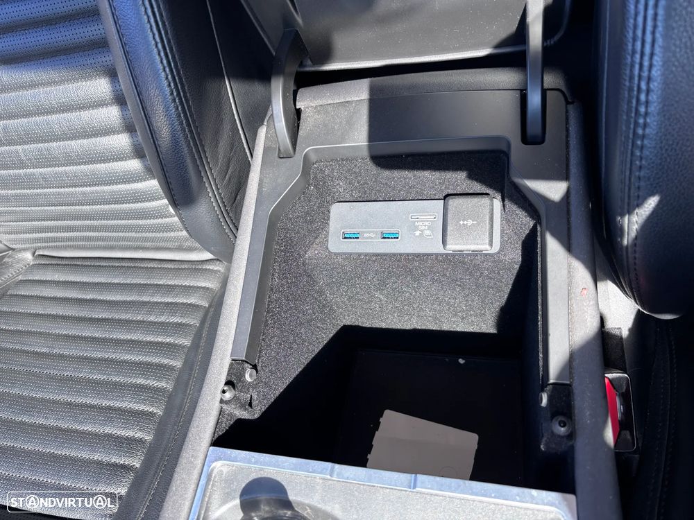 Land Rover Discovery Sport P300e SE - 46