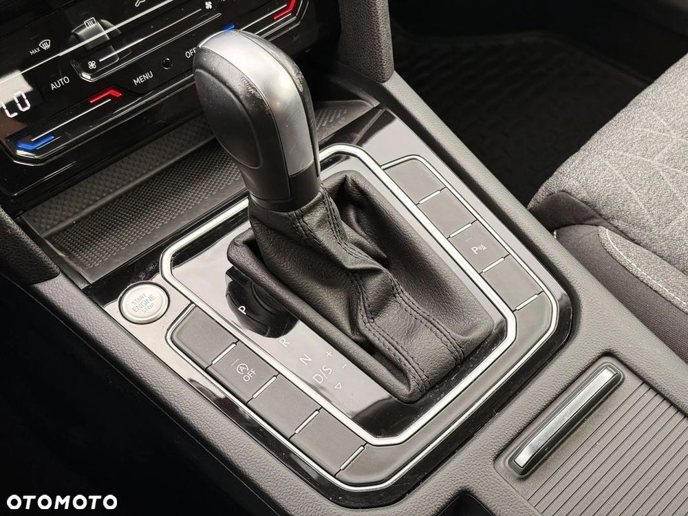 Volkswagen Passat Variant 1.5 TSI EVO Business DSG - 18