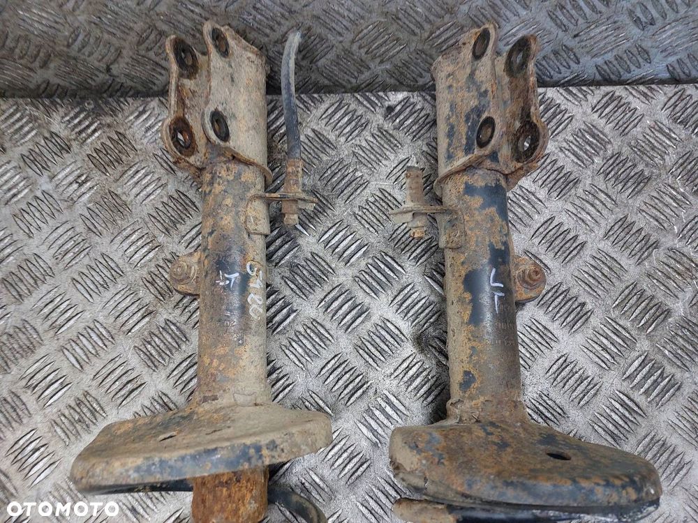 AMORTYZATOR + SPRĘŻYNA LEWY TYŁ + PRAWY TYŁ TOYOTA COROLLA E11 KOMBI - 4