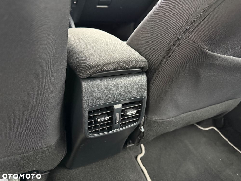 Toyota Corolla - 15