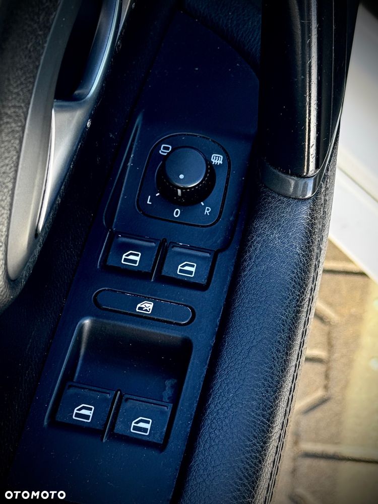 Volkswagen Passat 2.0 Turbo FSI Automatik Comfortline - 12