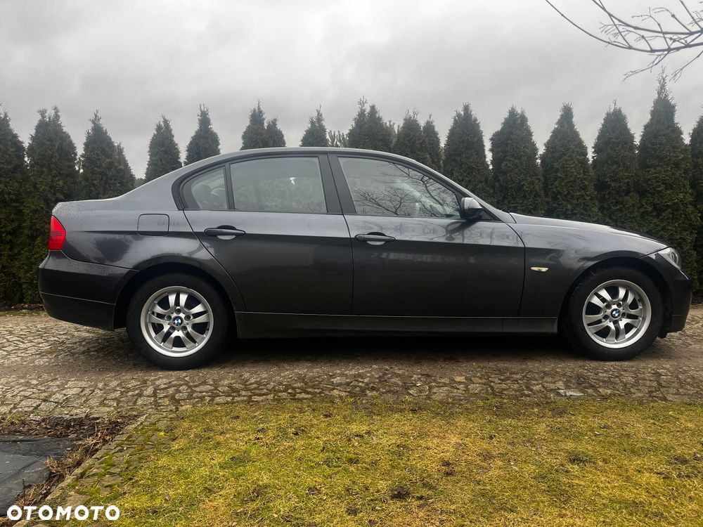 BMW Seria 3 318i - 14