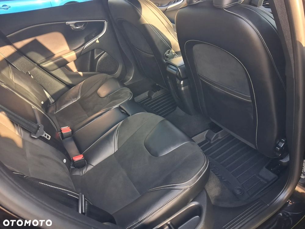 Volvo V40 D2 Drive-E R-Design Momentum - 27
