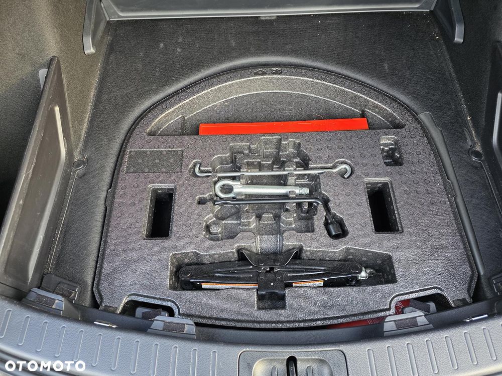 Toyota Corolla 1.8 Hybrid Comfort - 19