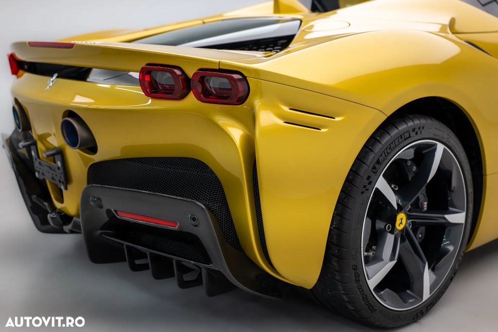 Ferrari SF90 Stradale - 12