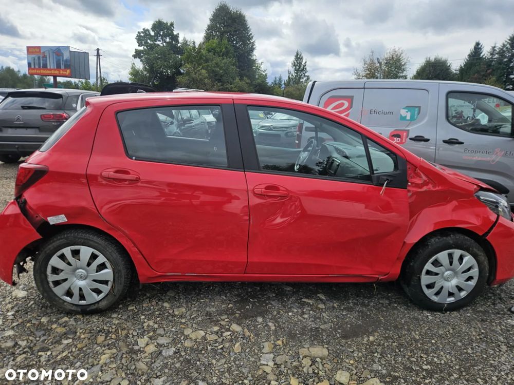 Toyota Yaris 1.0 Premium EU6 - 12
