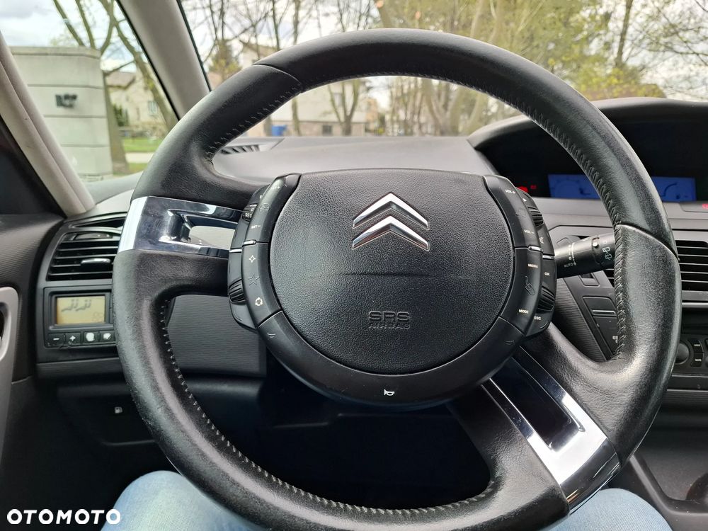 Citroën C4 Picasso 1.8 16V 7-Sitzer Confort - 16