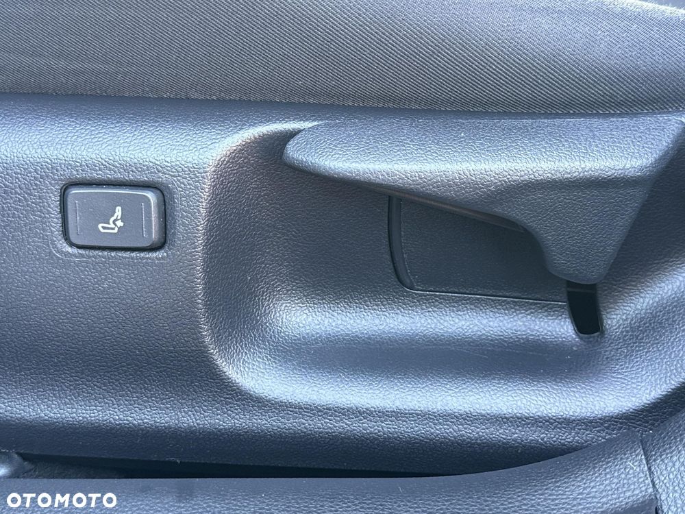 Toyota Corolla 1.8 Hybrid Comfort - 24