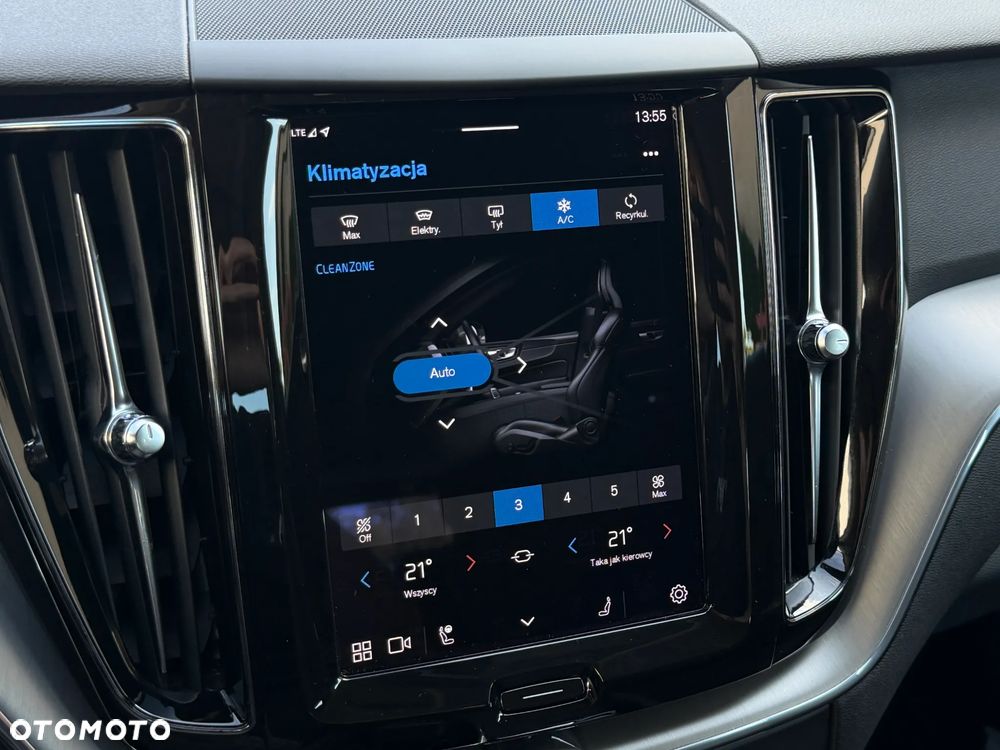 Volvo XC 60 B4 B Momentum Pro - 19