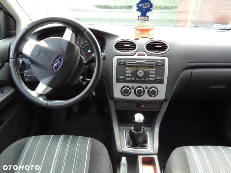 Ford Focus 1.6 TDCi Ambiente - 4