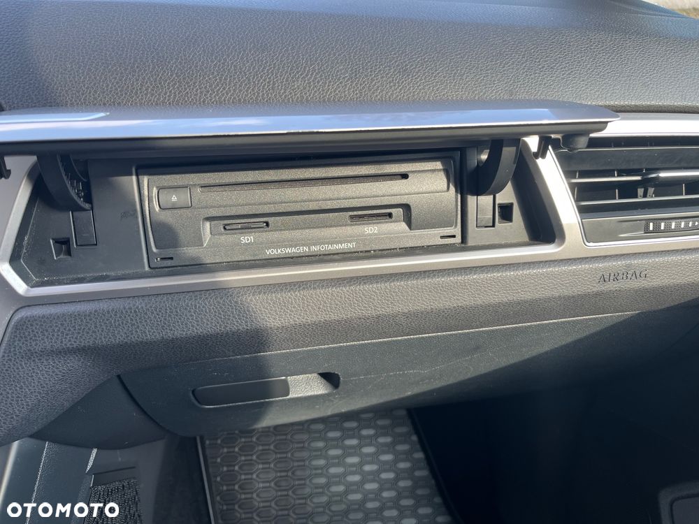 Volkswagen Touran 1.6 TDI SCR (BlueMotion Technology) DSG Trendline - 24