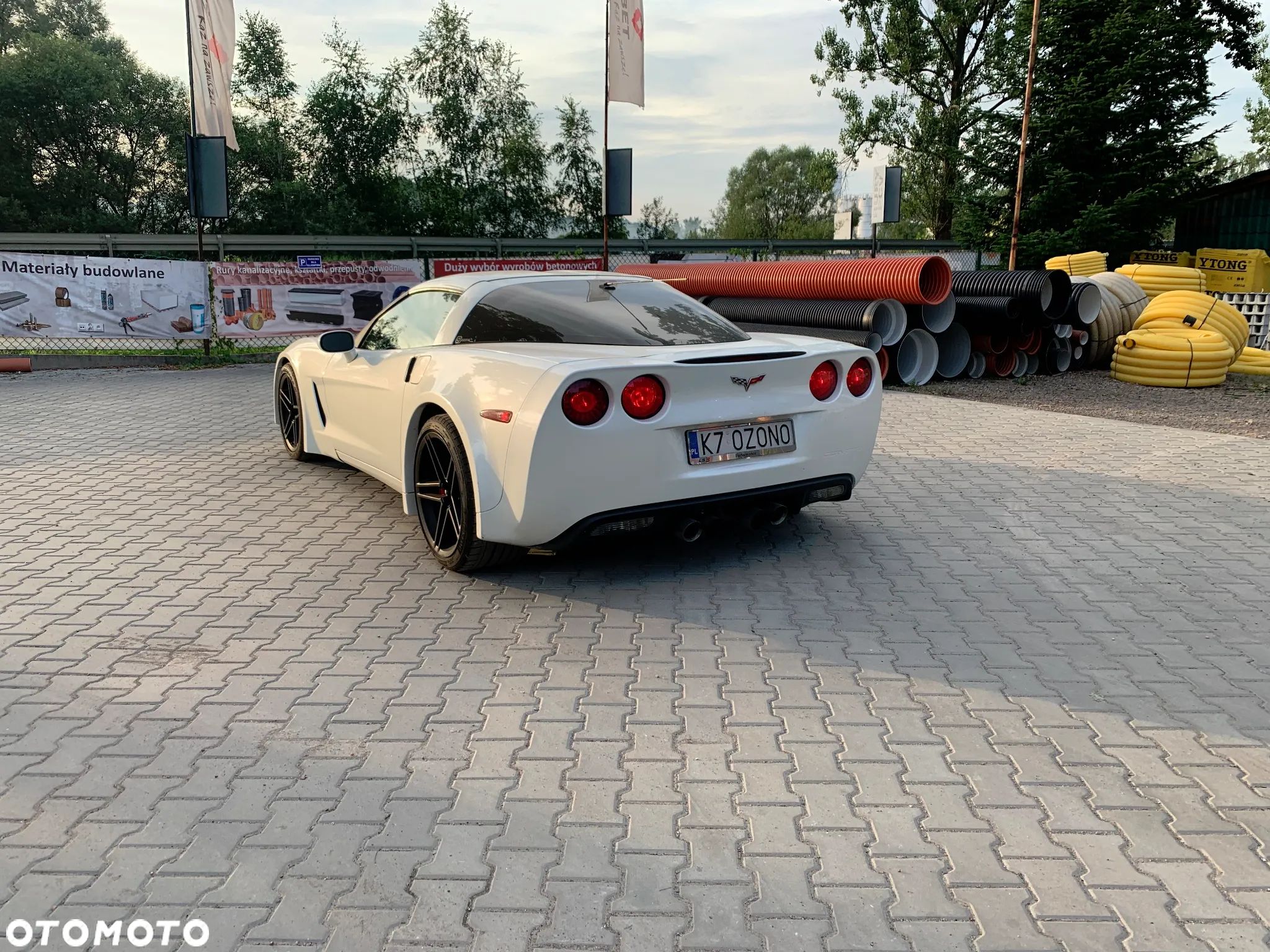 Chevrolet Corvette - 1