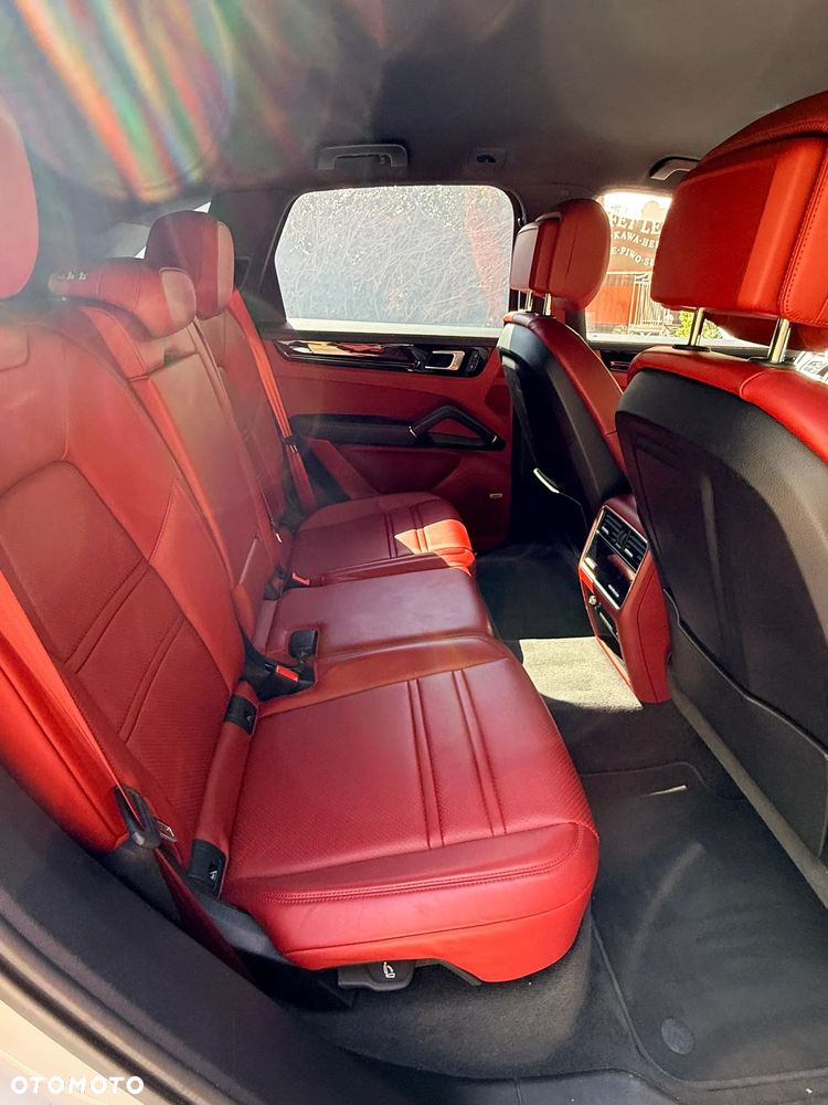 Porsche Cayenne Standard - 14