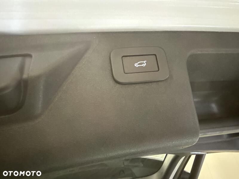 Land Rover Discovery Sport 2.0 P200 mHEV R-Dynamic S - 25