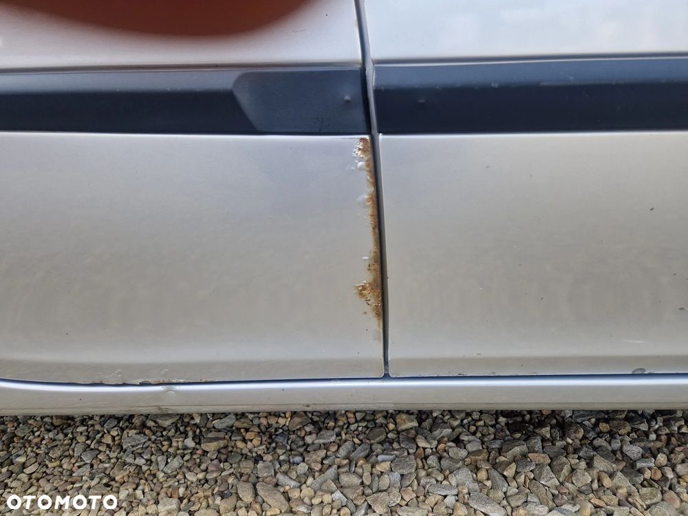 Renault Clio 1.4 16V Emotion - 8