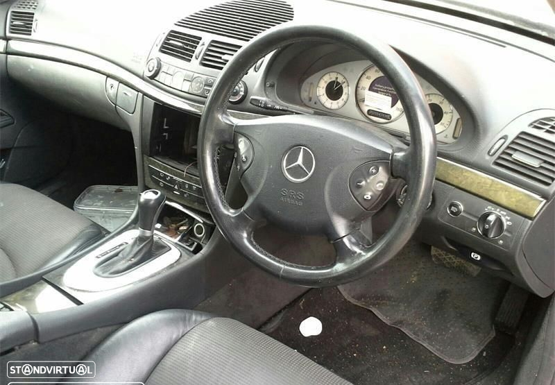 Mercedes Classe E320 W211 Avantgarde CDi de 2004 disponível para peças - 3