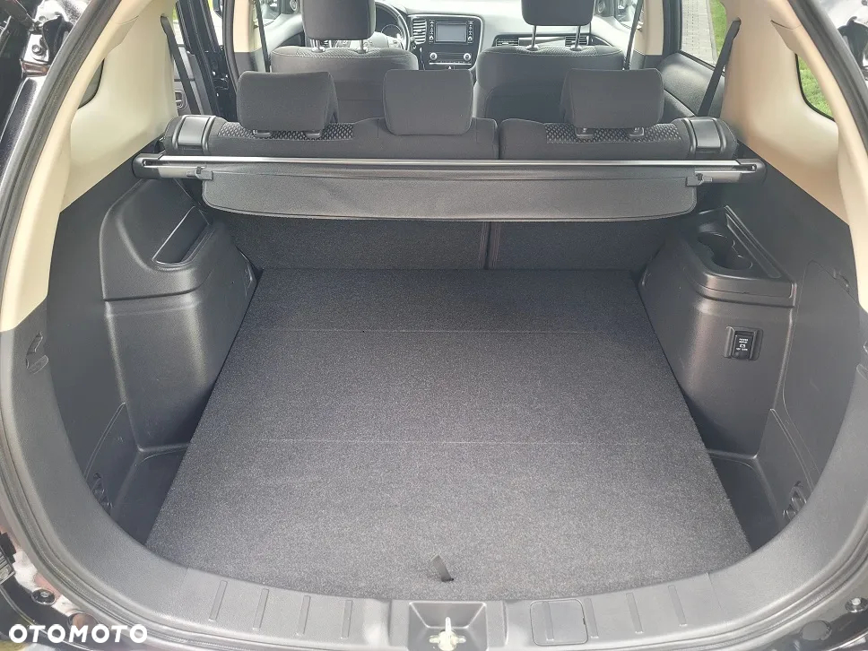 Mitsubishi Outlander 2.0 Intense 2WD CVT - 12