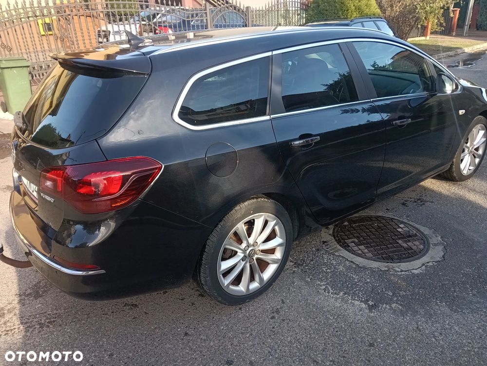 Opel Astra 1.4 Turbo Cosmo - 14