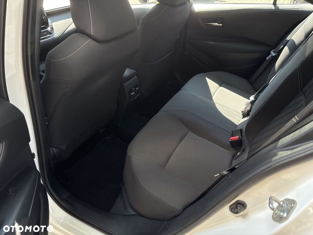 Toyota Corolla - 24