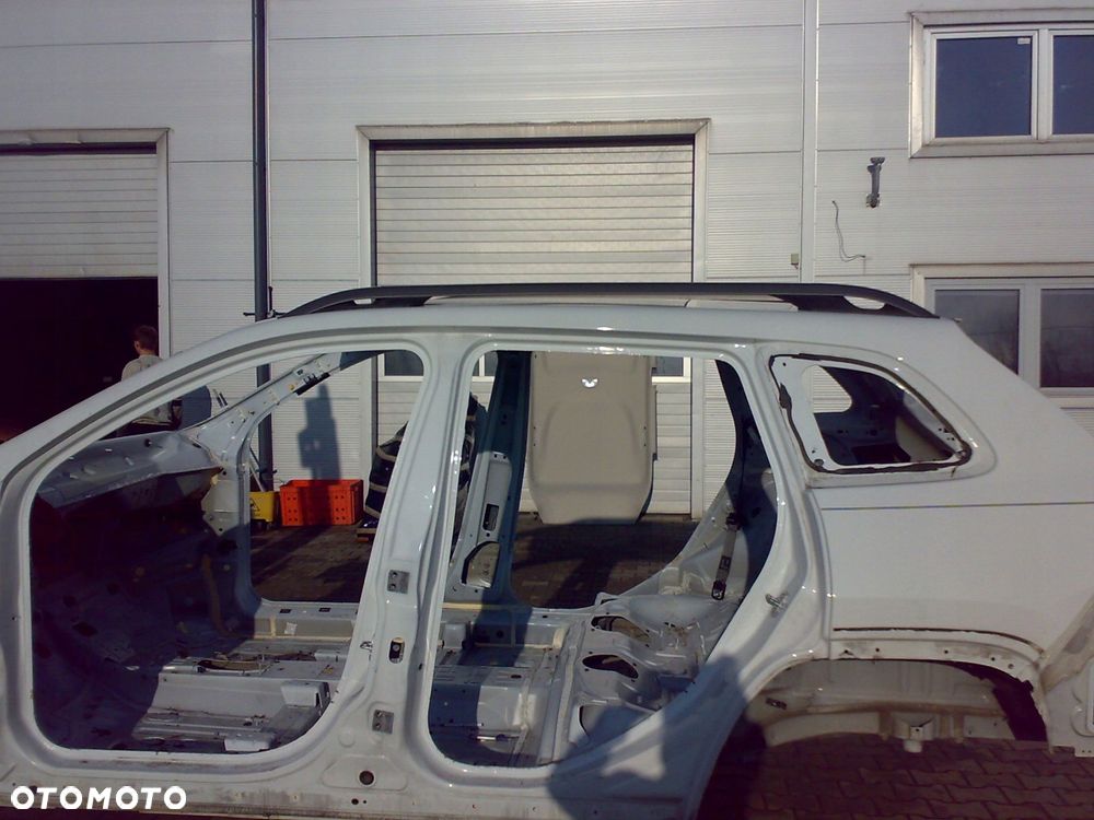 jeep cherokee kl v 2014 - dach kpl. poszycie relingi podsufitka - 2