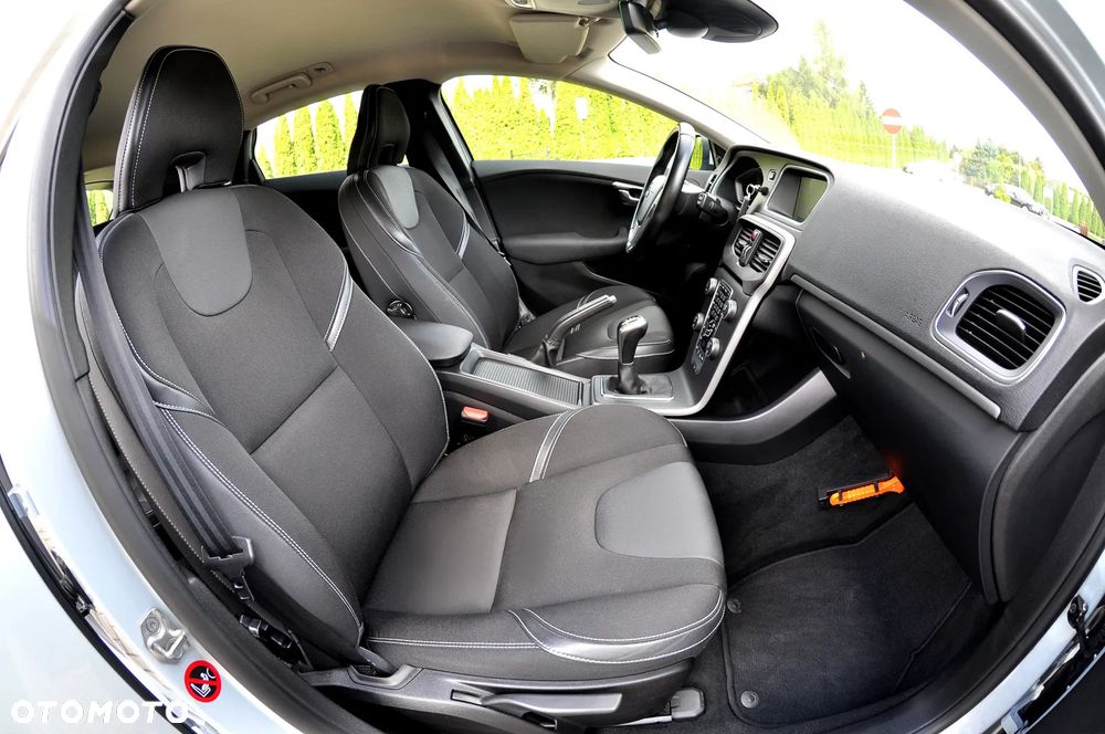 Volvo V40 D3 Inscription - 19