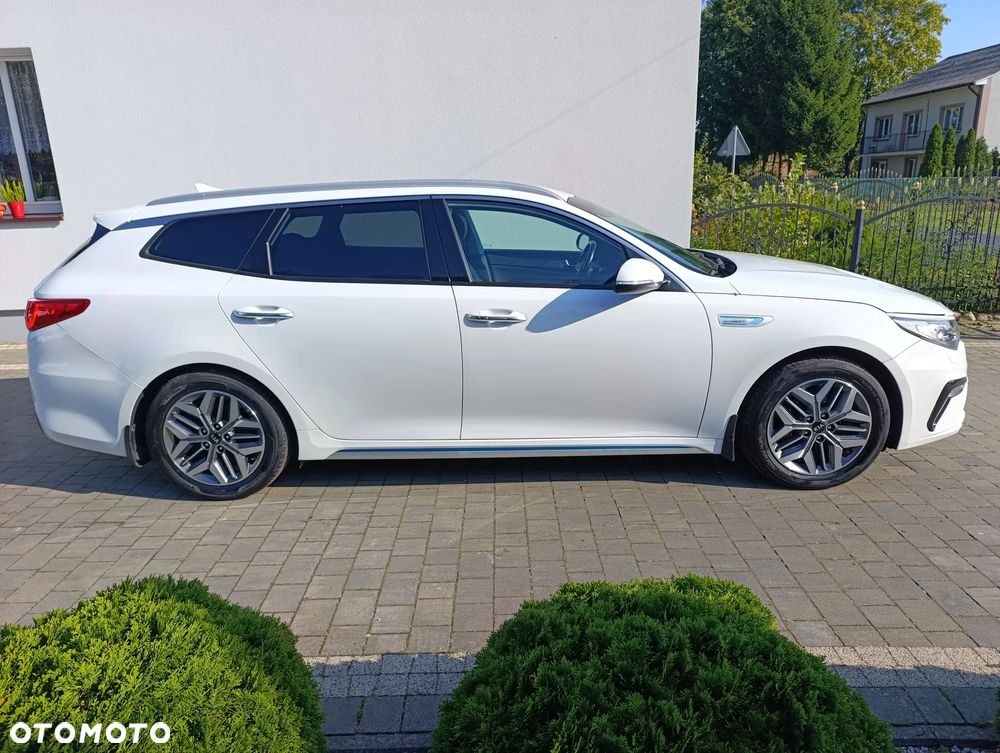 Kia Optima Plug-in Hybrid - 3