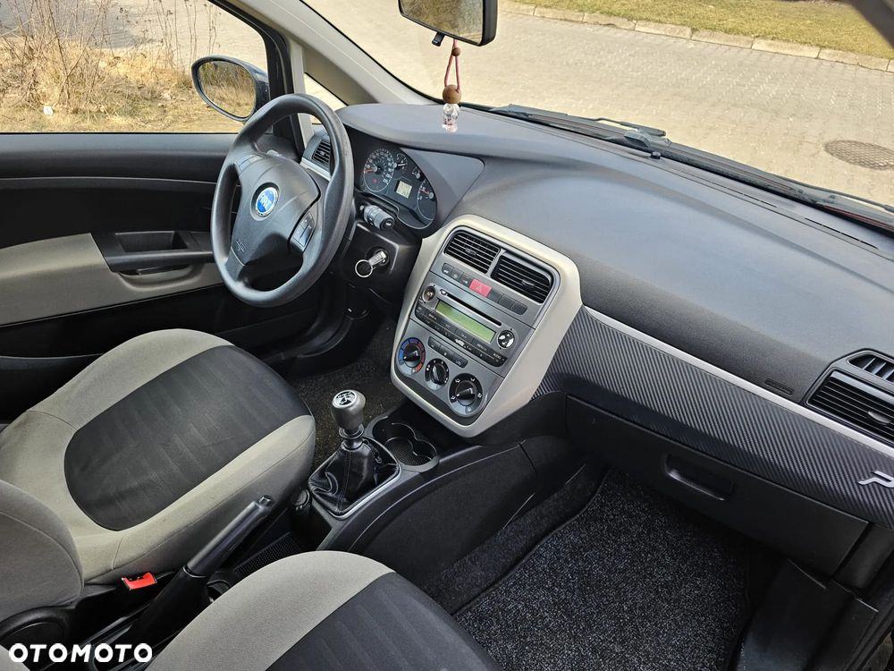 Fiat Punto 1.4 16V Emotion - 17