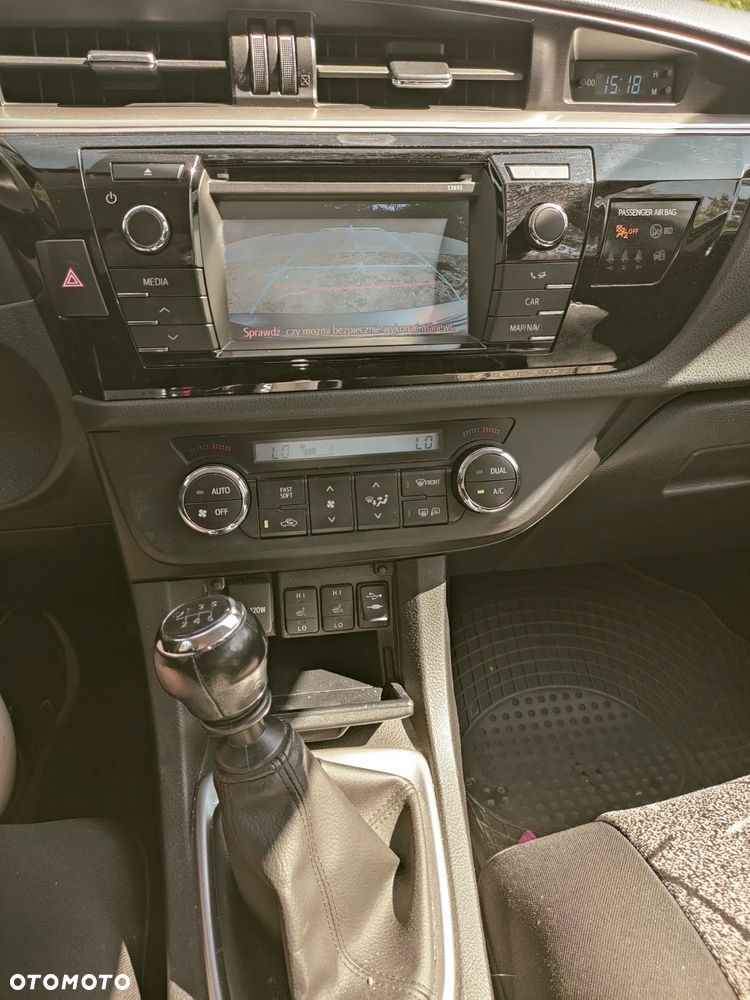 Toyota Corolla 1.6 Premium EU6 - 6