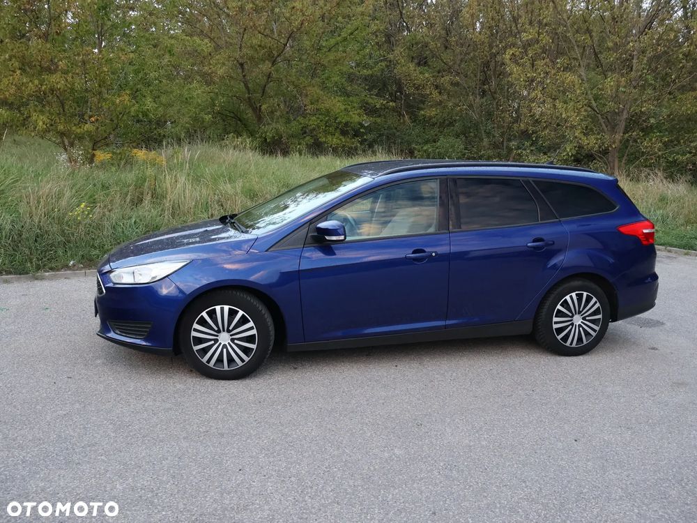 Ford Focus 1.0 EcoBoost Trend - 17