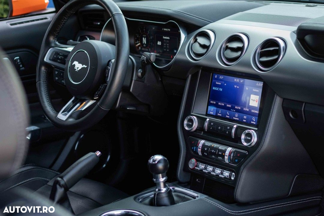Ford Mustang - 21