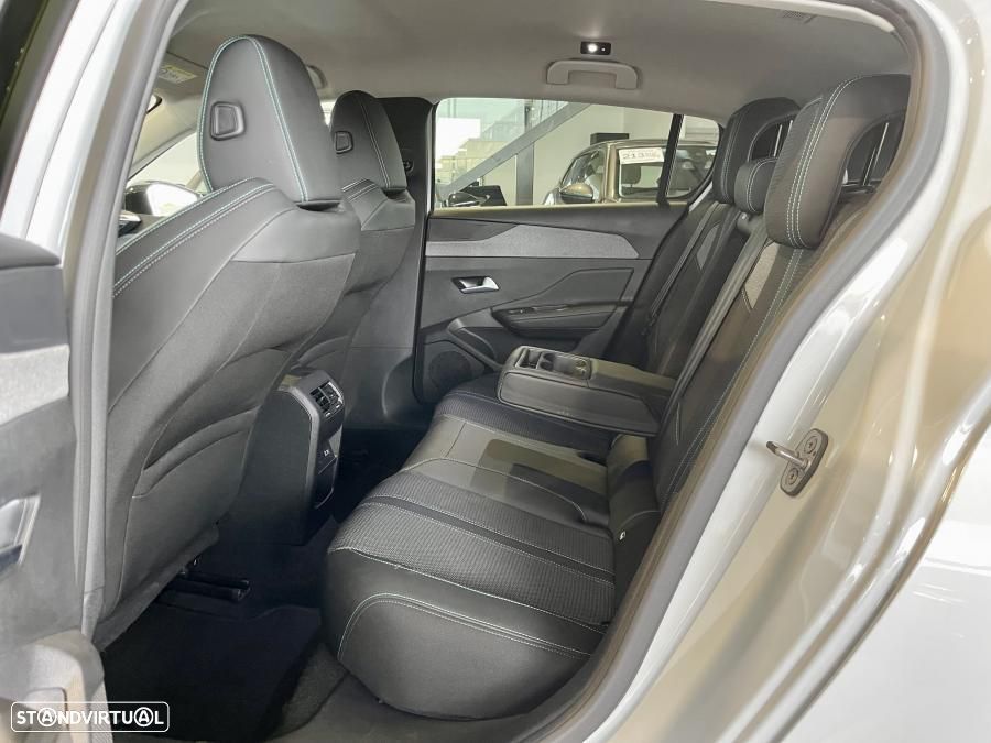 Peugeot 308 1.5 BlueHDi Allure Pack EAT8 - 26