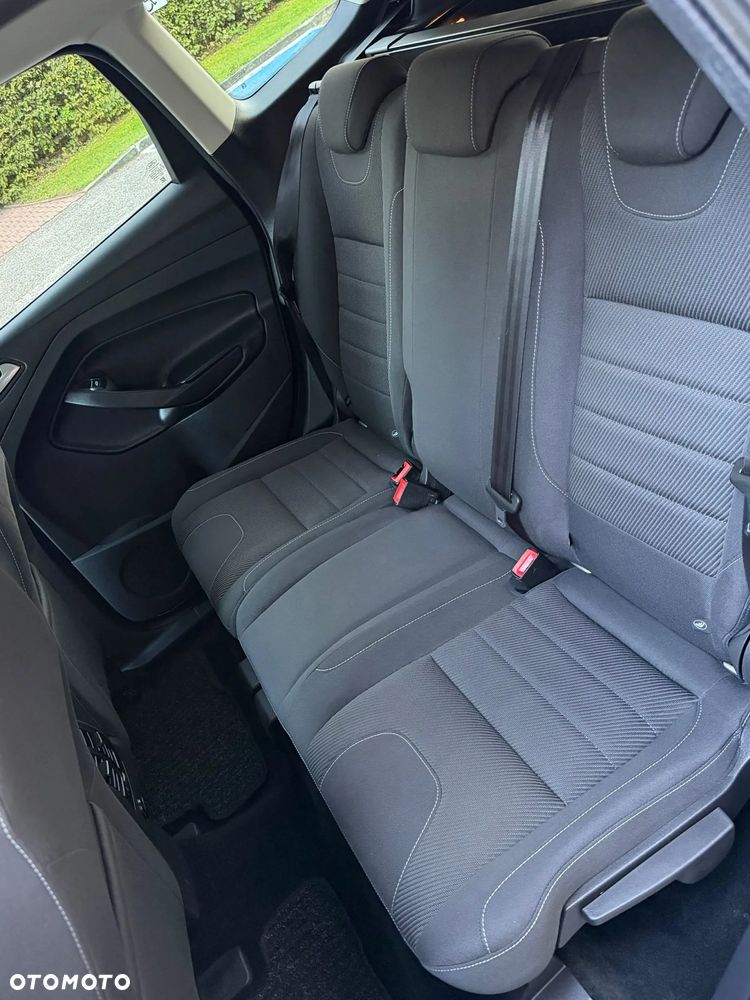 Ford Kuga - 24