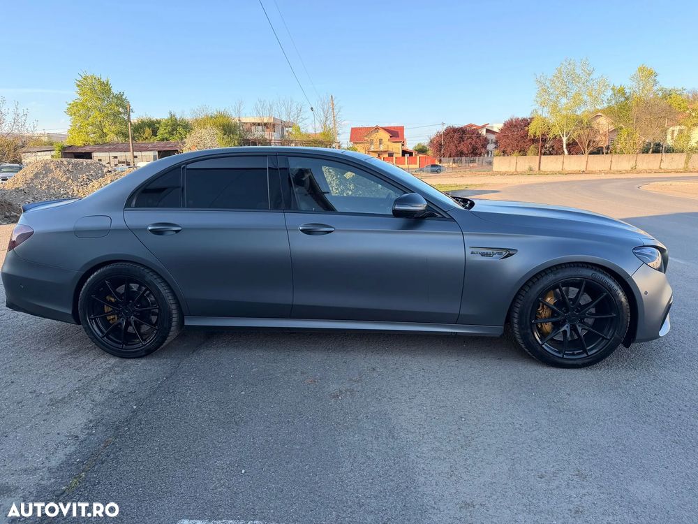 Mercedes-Benz E - 3