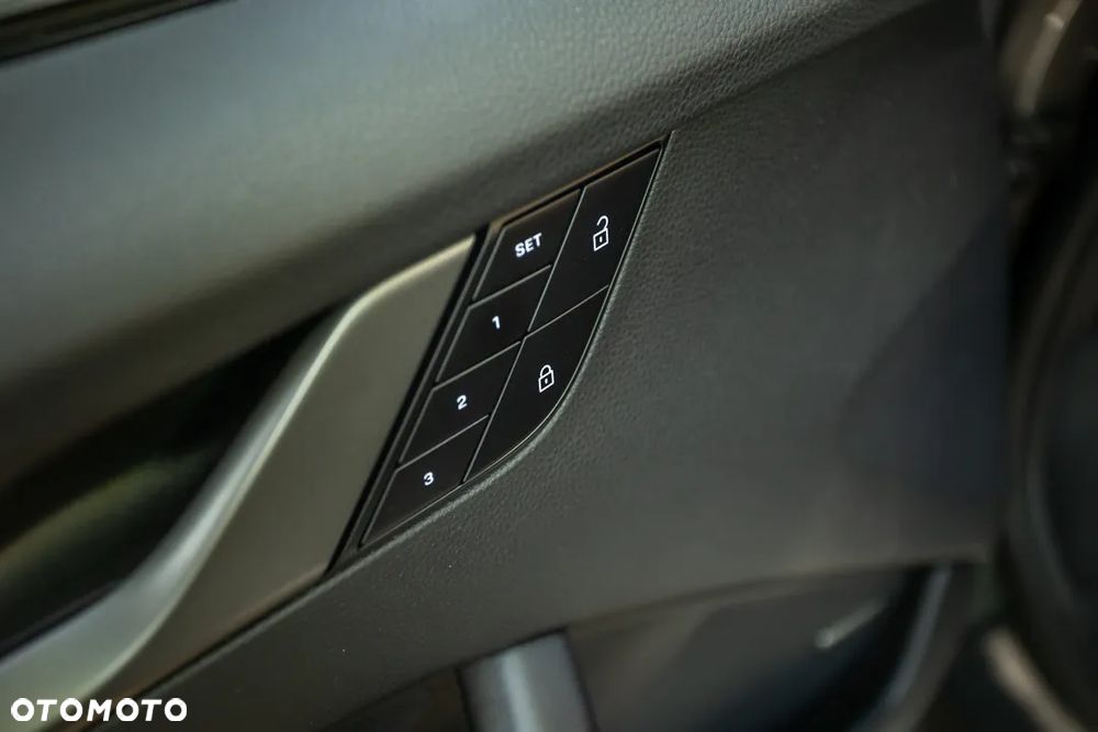 Porsche 911 Carrera S PDK - 22