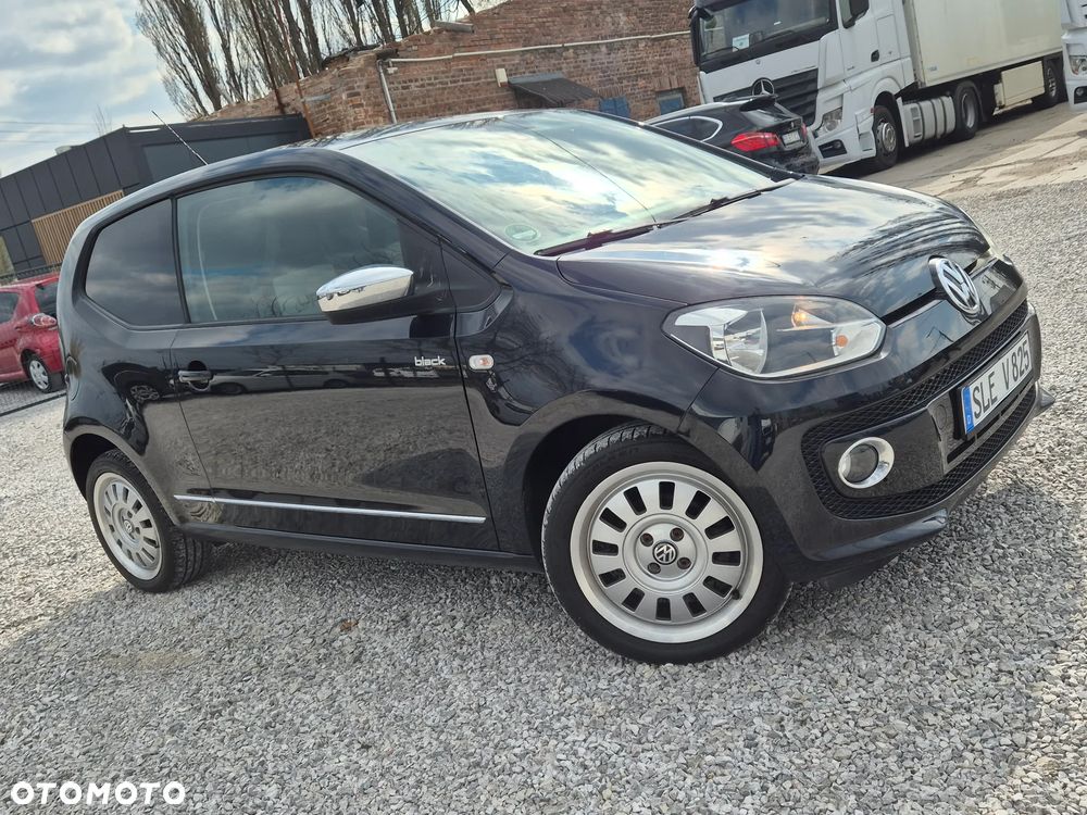 Volkswagen up! 1.0 street - 17