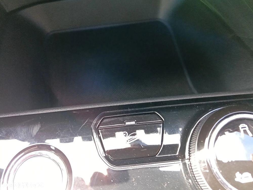 Peugeot 3008 1.6 BlueHDi Crossway S&S EAT6 - 24