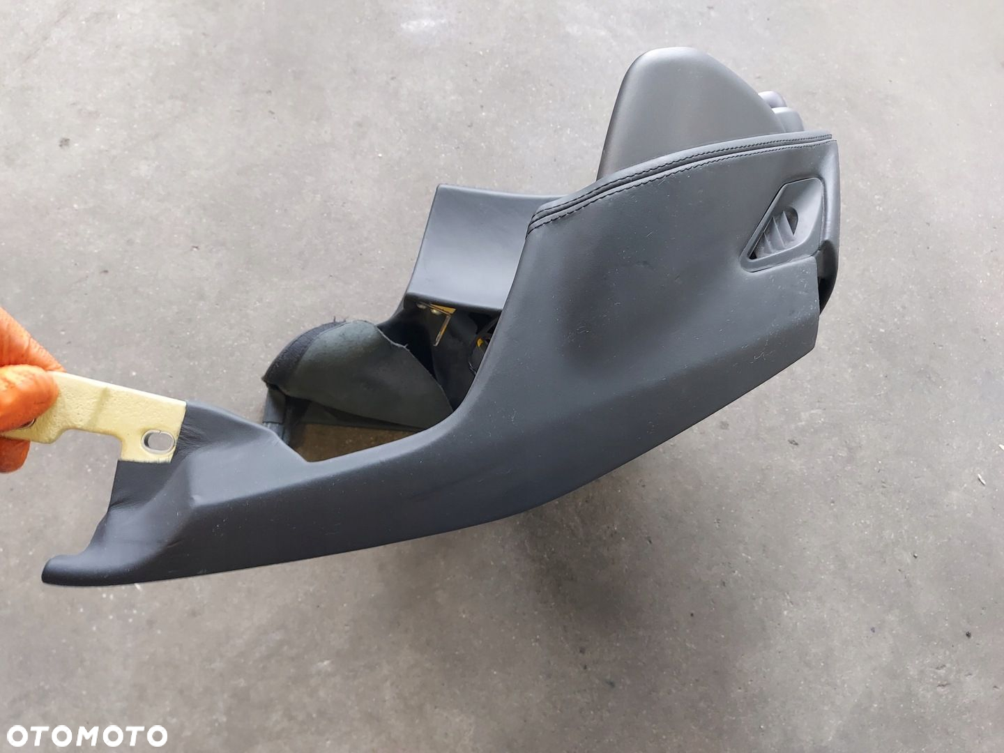 OSŁONA LICZNIKA DESKI FERRARI 488 GTB LEWA 87438700 - 7