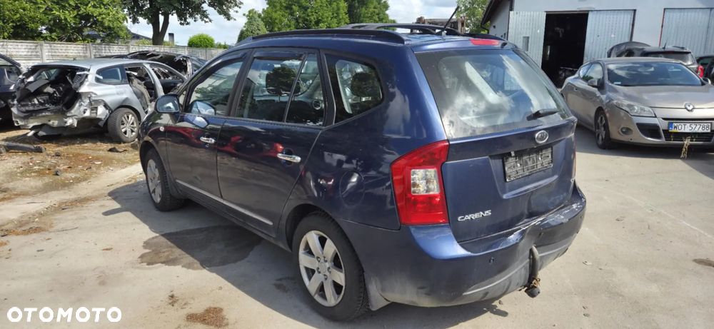 KIA CARENS III lampa prawy lewy tył - 2