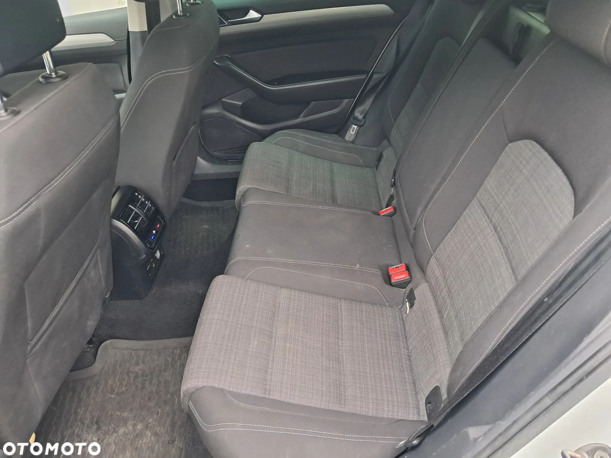 Volkswagen Passat 2.0 TDI BMT Comfortline DSG7 - 23