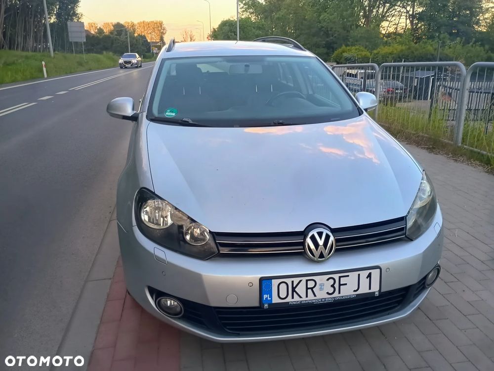 Volkswagen Golf 1.6 TDI DPF Highline - 11