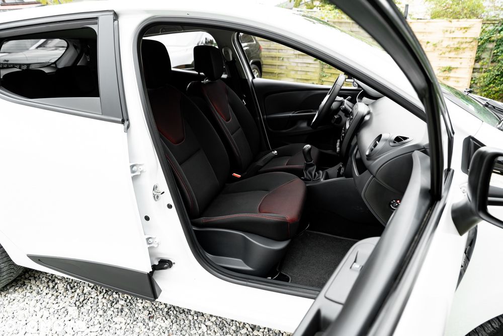 Renault Clio 1.2 16V Authentique - 23