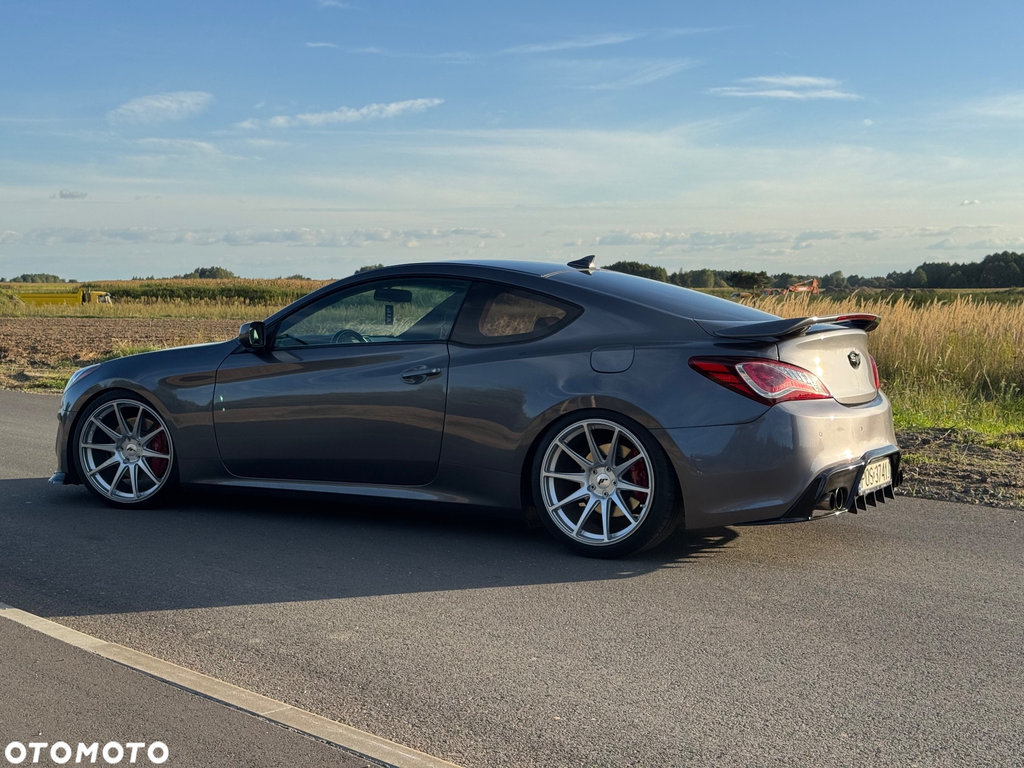 Hyundai Genesis Coupe - 8