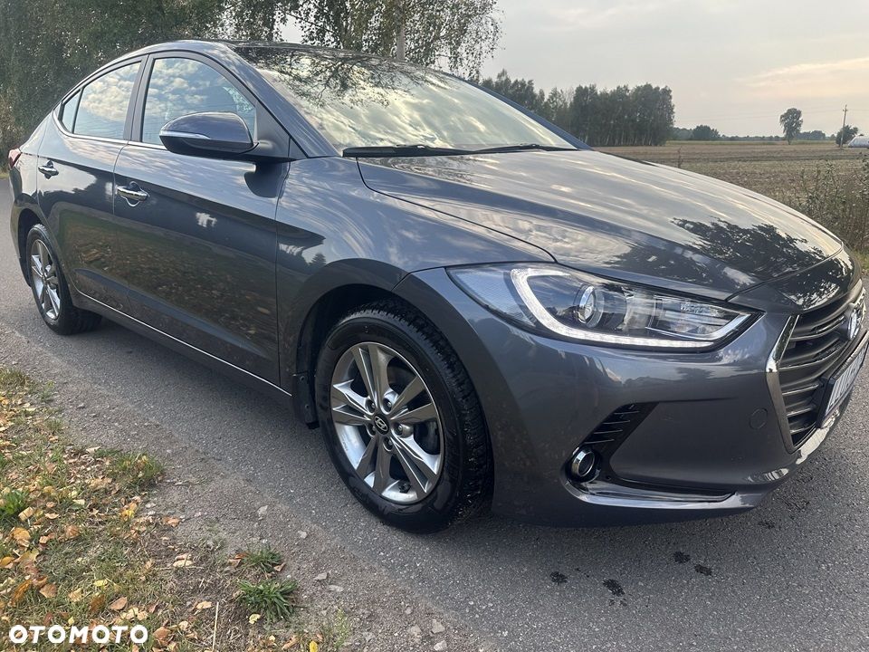 Hyundai Elantra 1.6 Comfort - 2