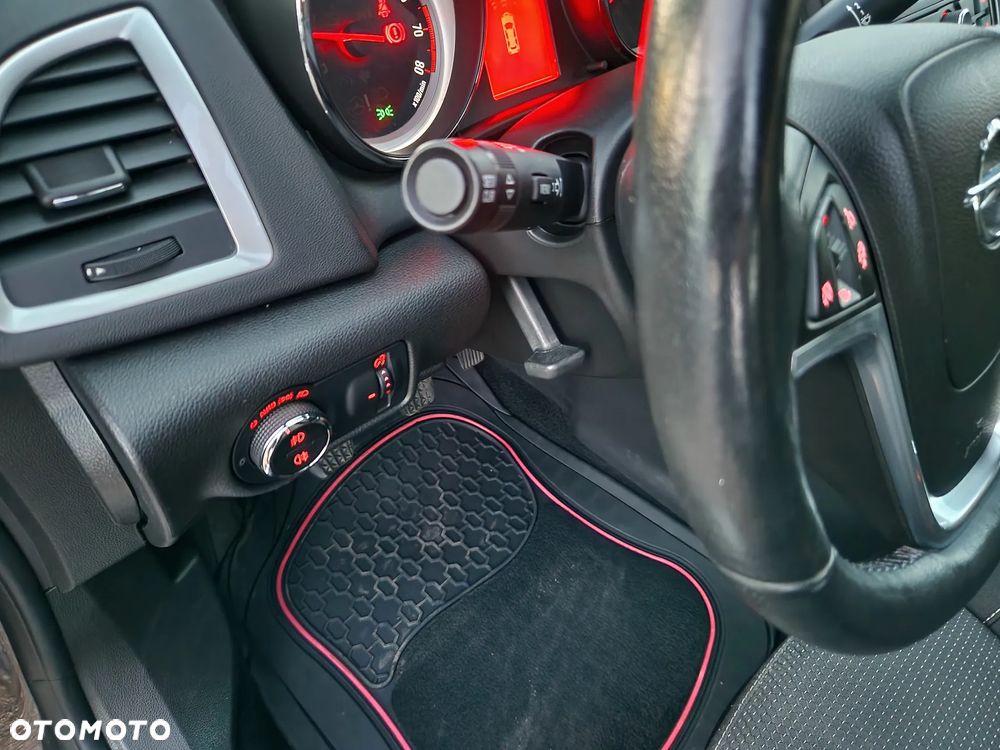 Opel Astra 1.4 Turbo Exklusiv - 12